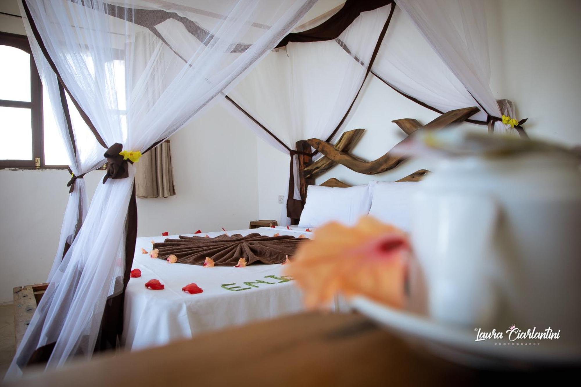Uroa Zanzibar Vera Beach Hotel By Moonshine Dikoni Exterior foto