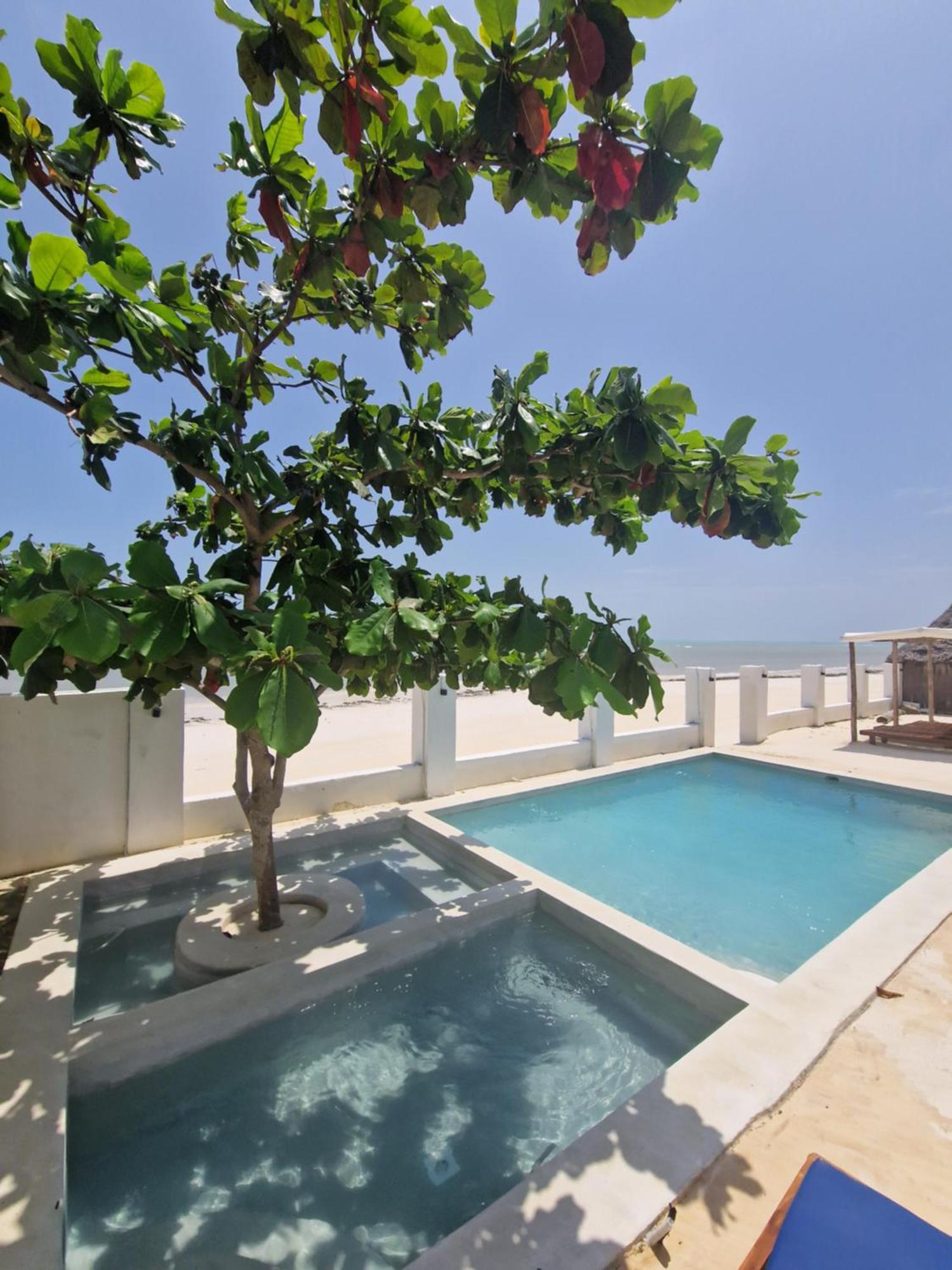 Uroa Zanzibar Vera Beach Hotel By Moonshine Dikoni Habitación foto